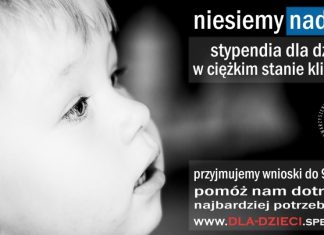 Plakat: po lewej stronie - twarz dziecka, po prawej napis - "Niesiemy nadzieję" i logo Stowarzyszenia SPES przedstawiający płomień.